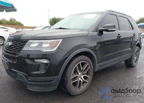 2018 Ford Explorer Sport z USA, uszkodzony, nr VIN 1FM5K8GT5JGC72689